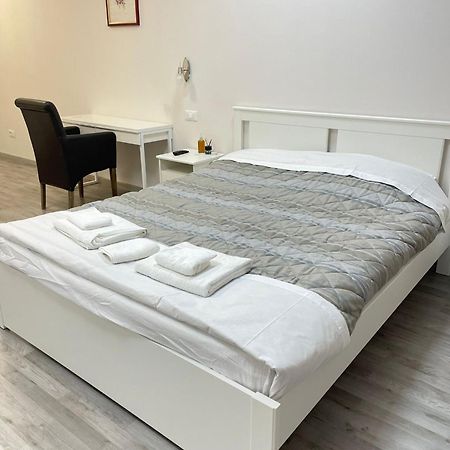 فندق Loft Office 17 كاستيل ماجّوري المظهر الخارجي الصورة